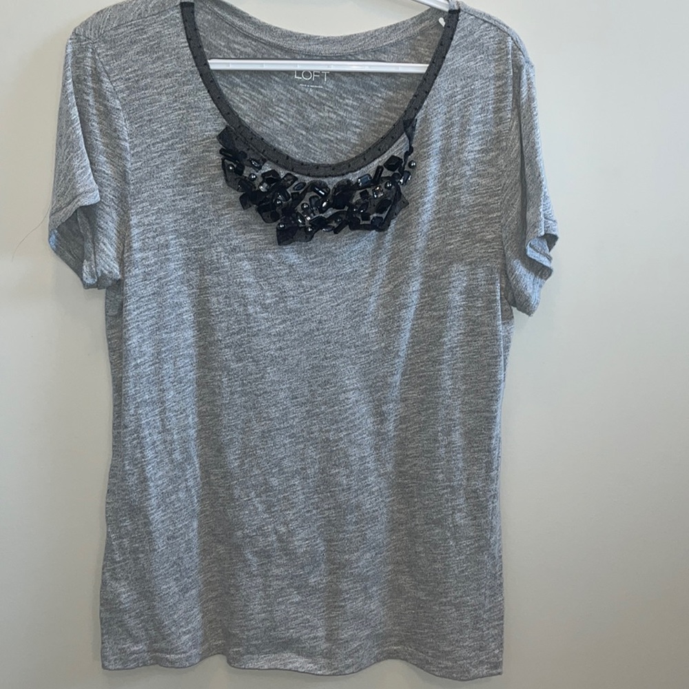 Loft tshirt with jewels at neck